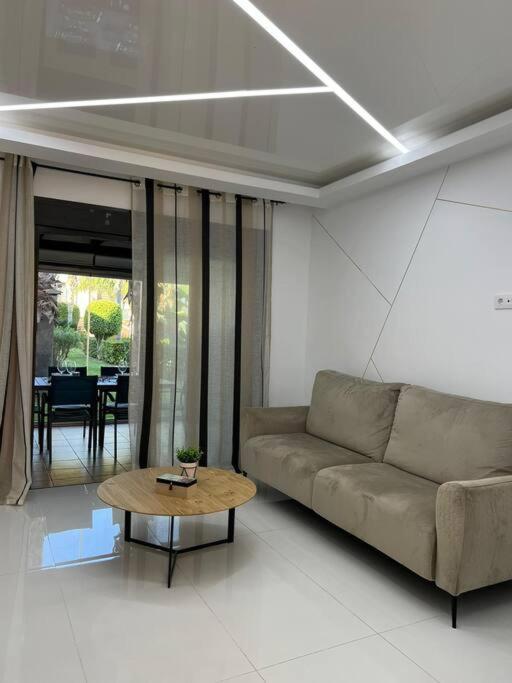 Morderno & Elegante Adosado En Golf & Apartment *