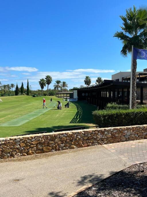 Morderno & Elegante Adosado En Golf & * Roda